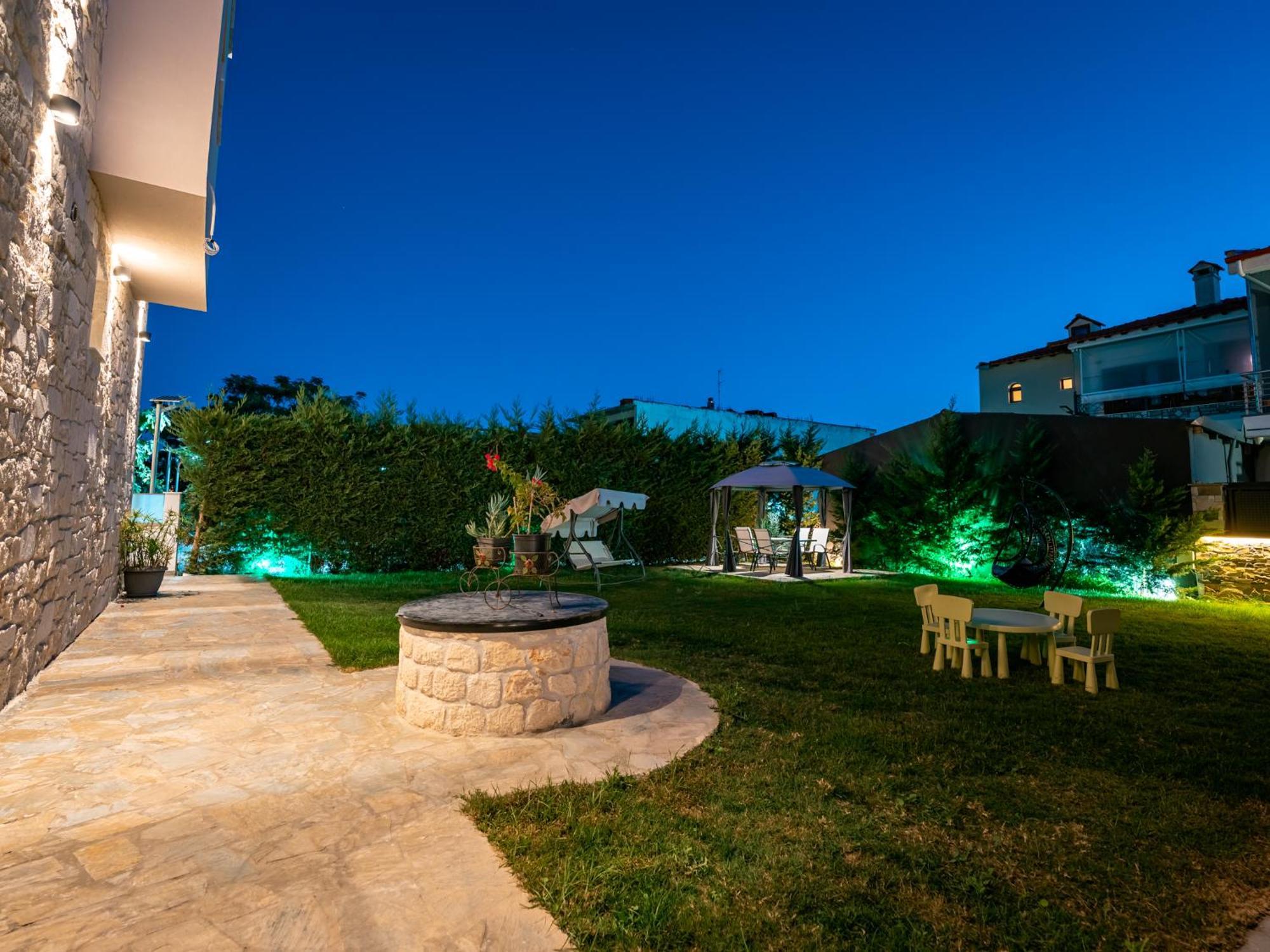 Antony'S Luxury Apartments Nikiti  Exterior foto